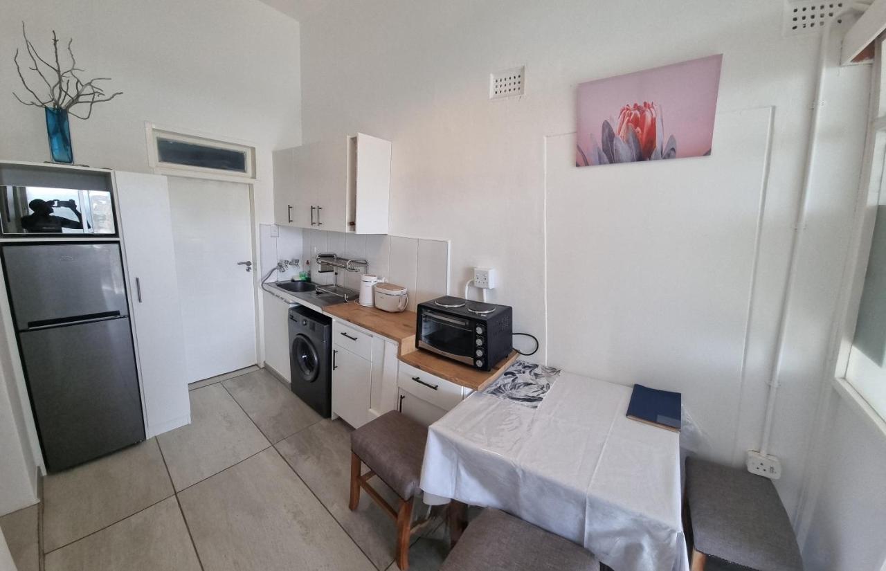Sapphirea@54 Apartment Windhoek Bagian luar foto