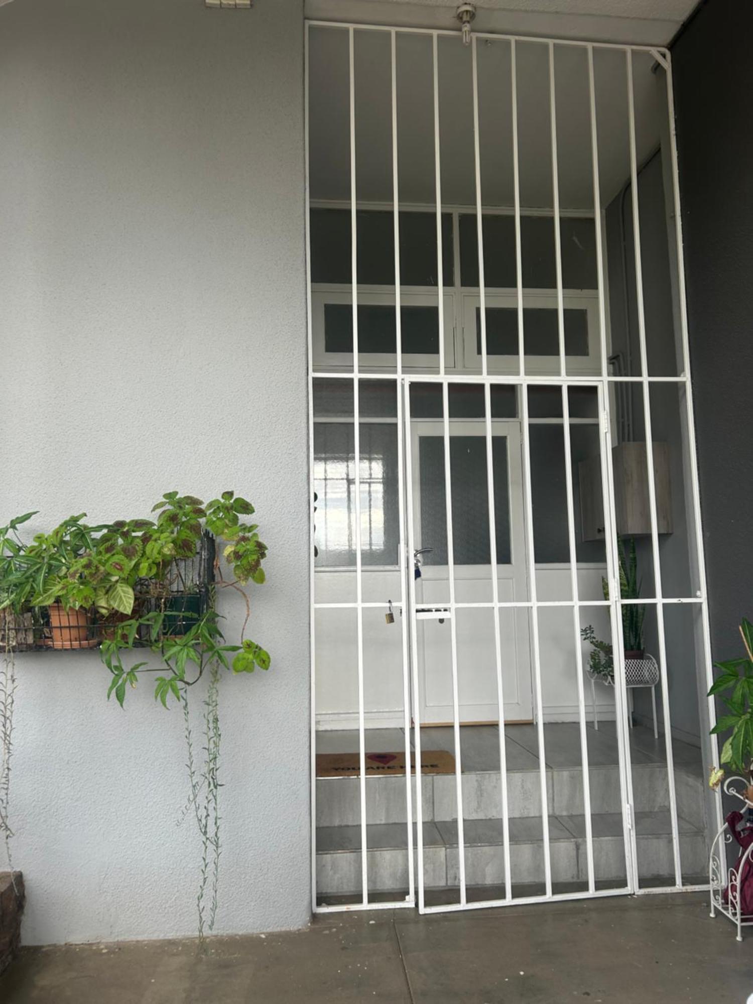 Sapphirea@54 Apartment Windhoek Bagian luar foto